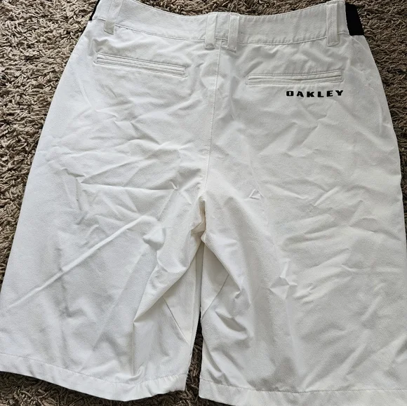 Oakley White Men's Shorts - Picture 5 of 6